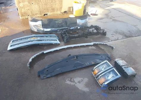 2015 Chevrolet Silverado 1500 1Lt из США, поврежденный, VIN 1GCRCREC3FZ304823